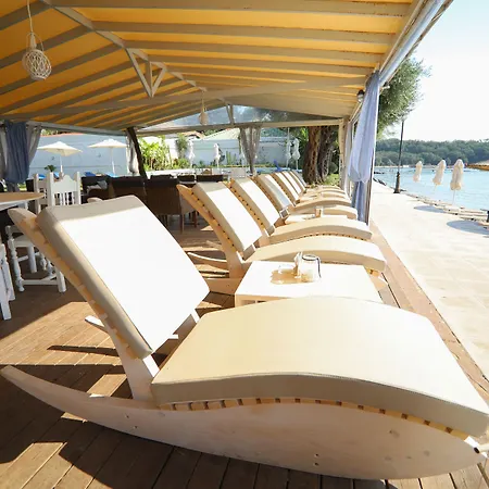 Hotel Scheria 2*