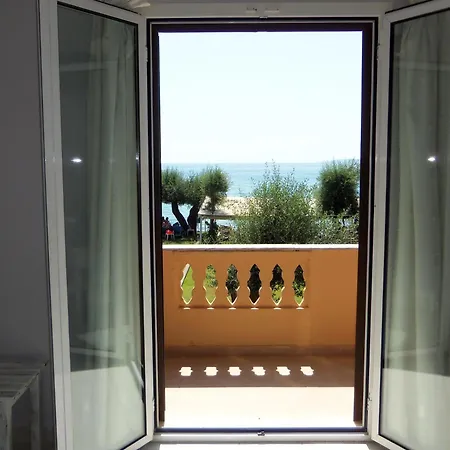 Hotell Scheria 2*